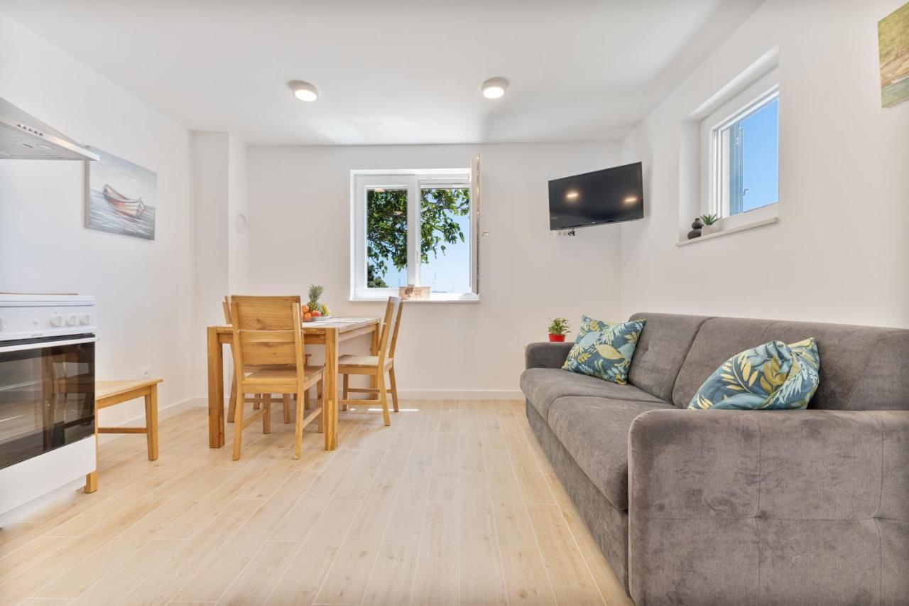 Seaside Cottage Maslina Gdinj エクステリア 写真
