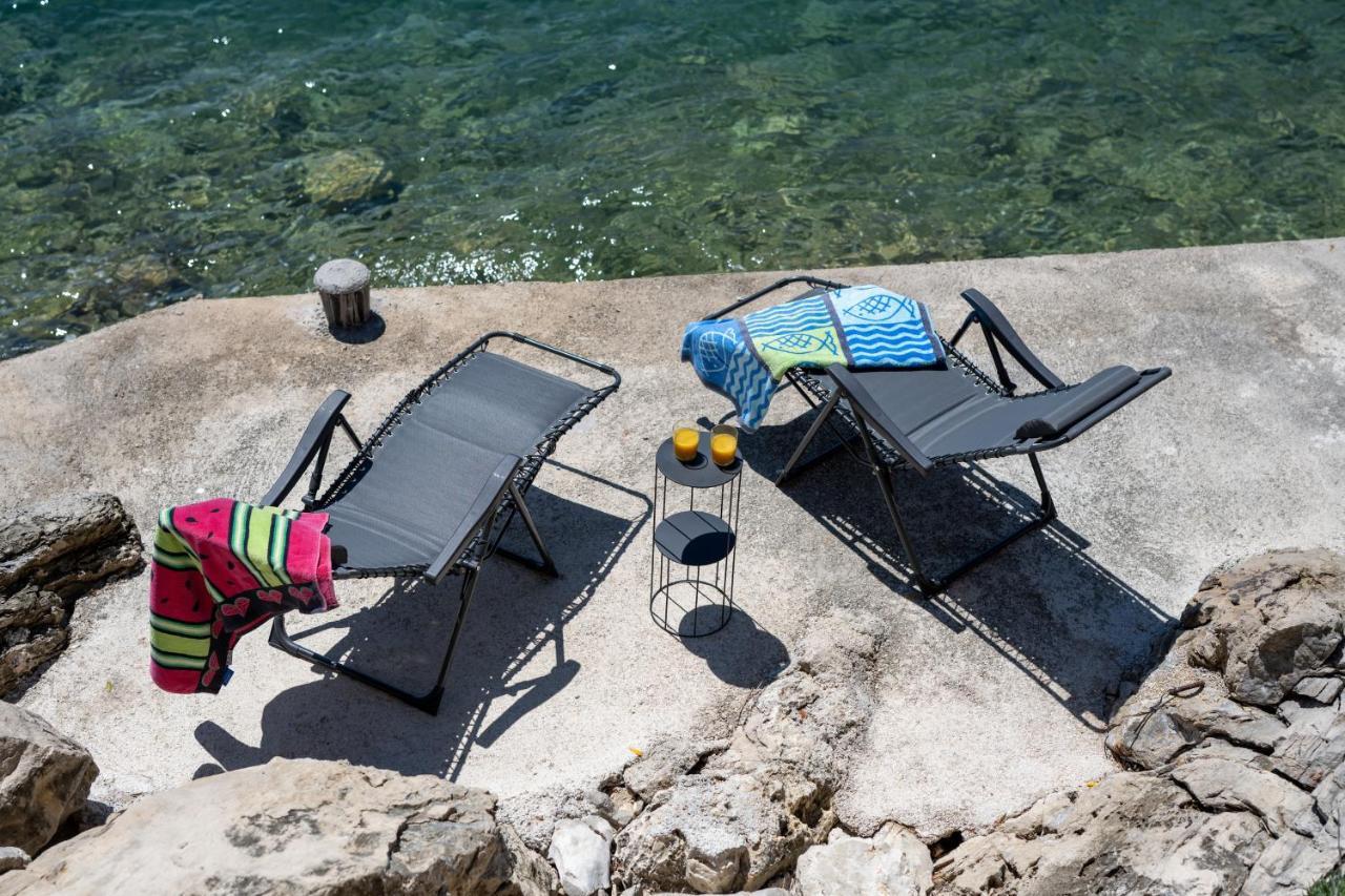 Seaside Cottage Maslina Gdinj エクステリア 写真